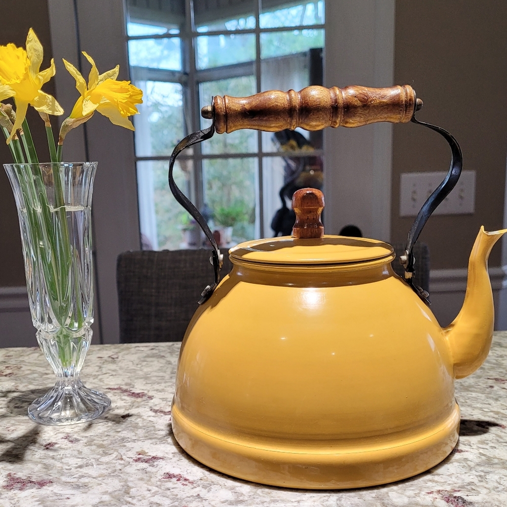 Yellow aluminum teapot